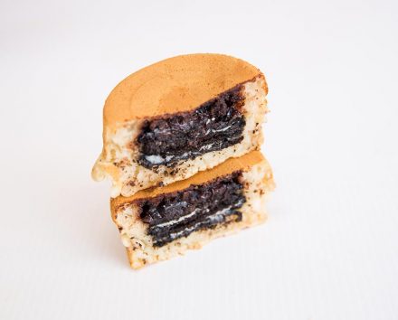 hotcakehouse Dish Oreo Hot Cake 440x354 - Oreo Hot Cake