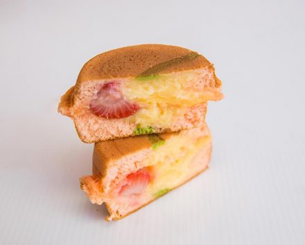 hotcakehouse Dish Strawberry Sweetie Custard Japanese Pancake 440x354 - Strawberry Sweetie Custard Japanese Pancake