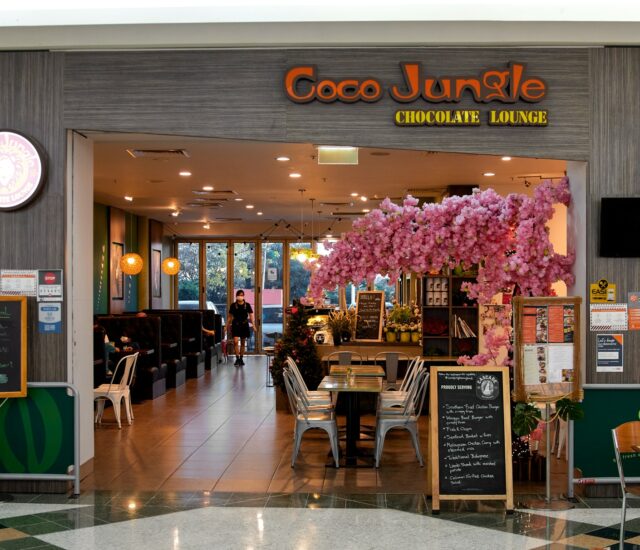 Coco Jungle Chocoloate Lounge shop front 640x550 - Coco Jungle Chocolate Lounge