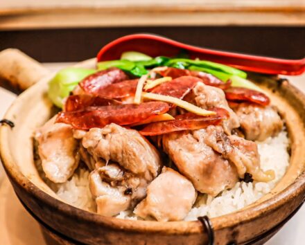 Sunnybank Oriental Chicken Chinese Sausage Rice in Clay Pot 440x354 - Chicken & Chinese Sausage Rice in Clay Pot