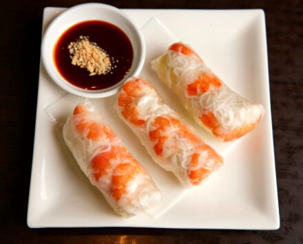 Happy Bowl Prawn Rolls Goi Cuon 440x354 - Prawn Rolls / Goi Cuon