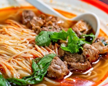 Sichuan Gourmet Noodles Main 440x354 - Sichuan Spicy Beef Noodles